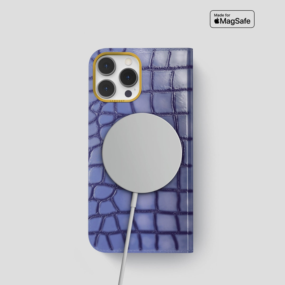 Lilac iPhone 15 Pro Folio Magsafe Case Patina Alligator with Gold Metal -3 | Lilac-Gold