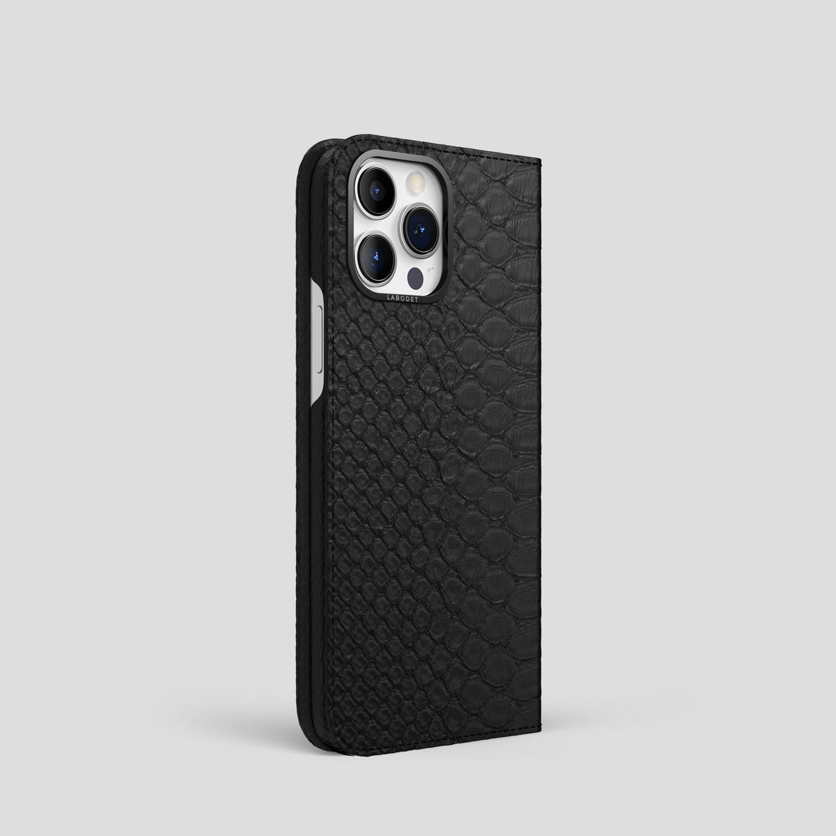 Black iPhone 15 Pro Folio Case Python with Black Metal -1 | Black-Black