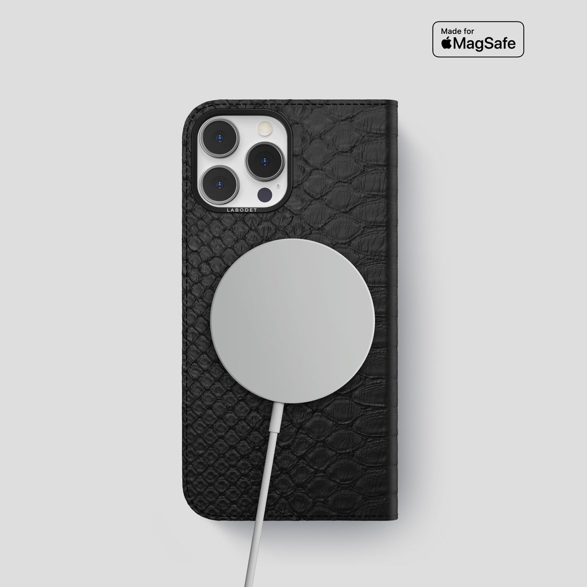 Black iPhone 15 Pro Folio Case Python with Black Metal -3 | Black-Black