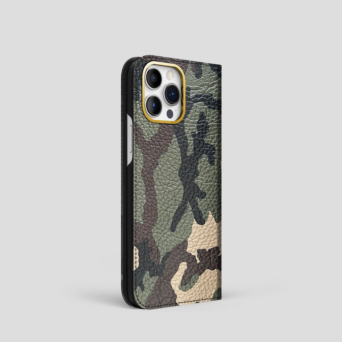 Camouflage iPhone 15 Pro Folio Case Calf with Gold Metal -1 | Camouflage-Gold