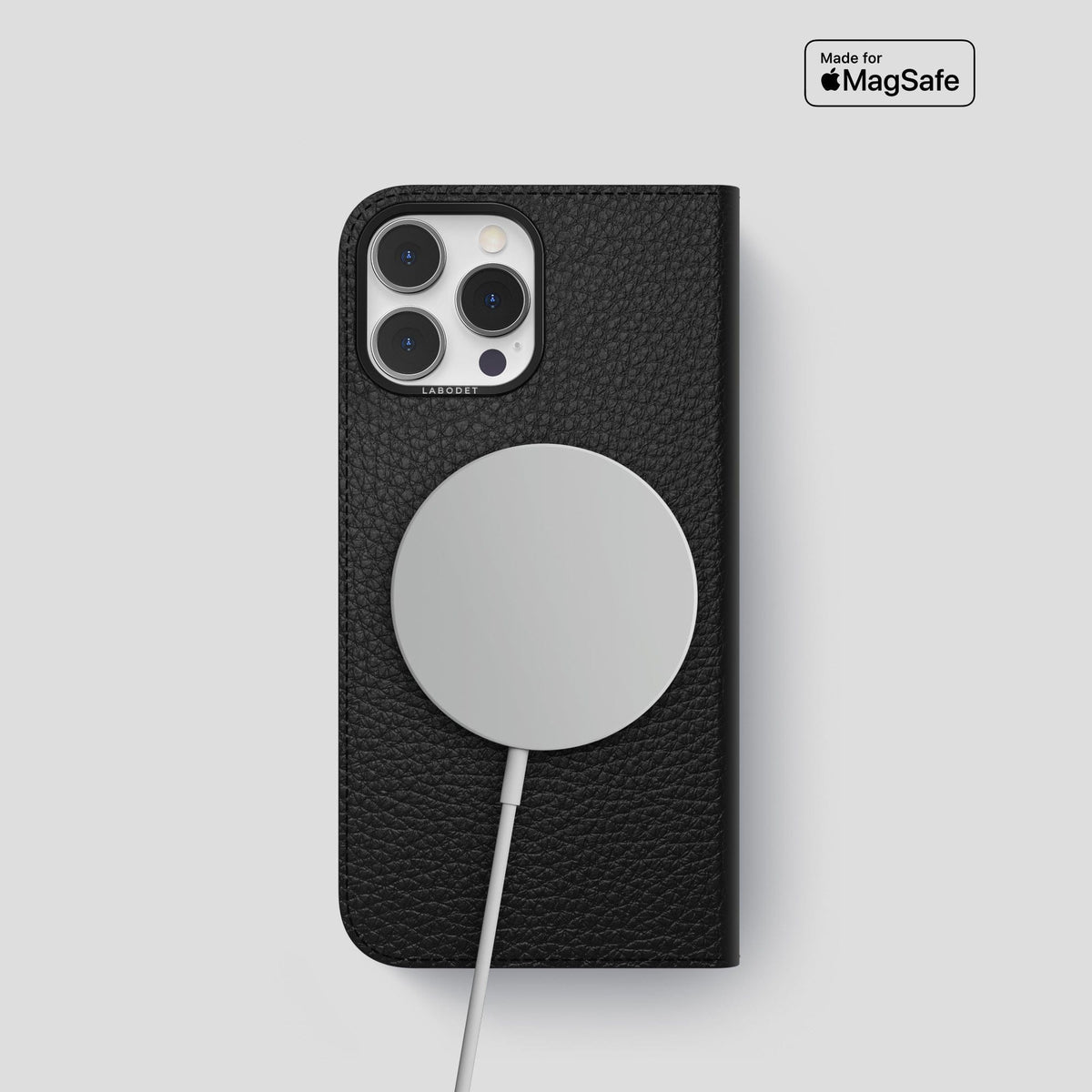 Black iPhone 15 Pro Folio Magsafe Case Calf with Black Metal -3 | Black-Black