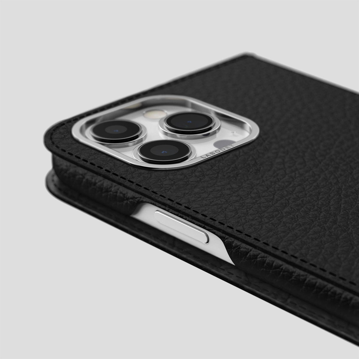 Black iPhone 15 Pro Max Folio Magsafe Case Calf with Steel Metal -5 | Black-Steel