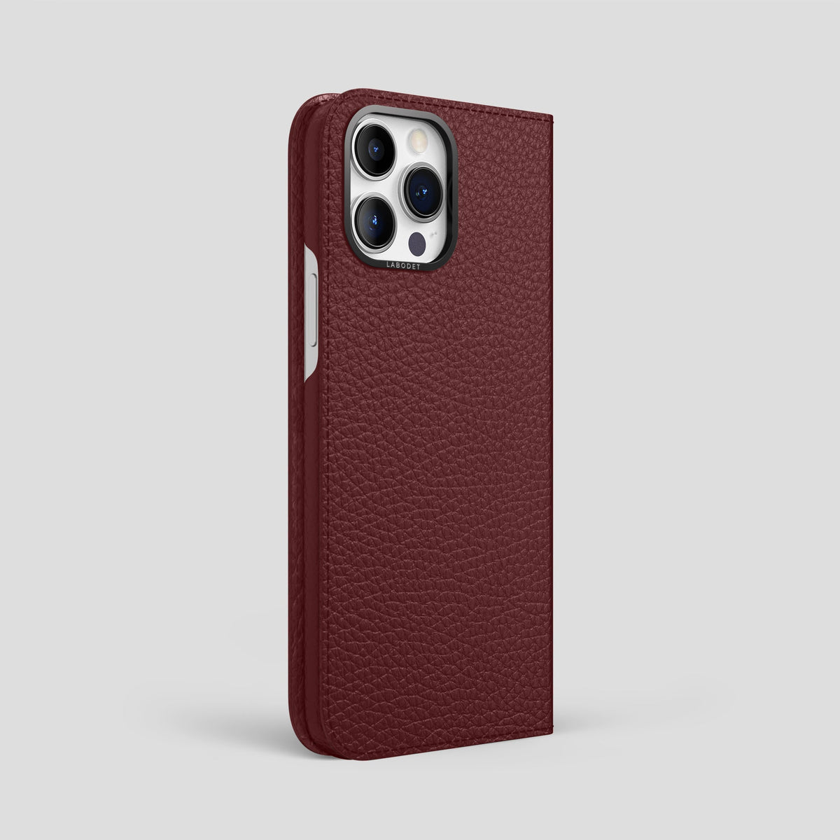 Bordeaux iPhone 15 Pro Max Folio Magsafe Case Calf with Black Metal -1 | Bordeaux-Black