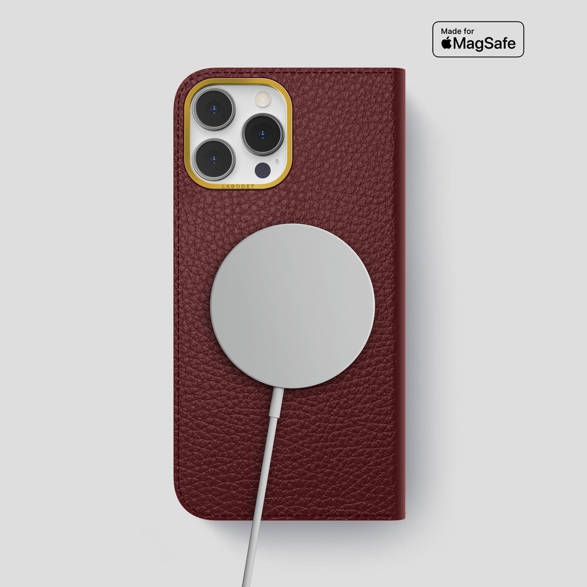 Bordeaux iPhone 15 Pro Max Folio Magsafe Case Calf with Gold Metal -3 | Bordeaux-Gold