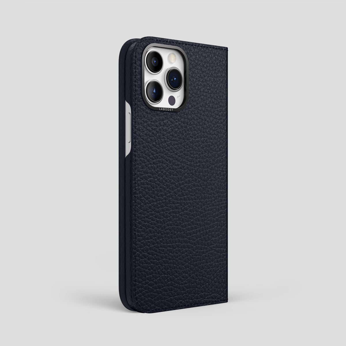 Marine iPhone 15 Pro Max Folio Magsafe Case Calf with Black Metal -1 | Marine-Black