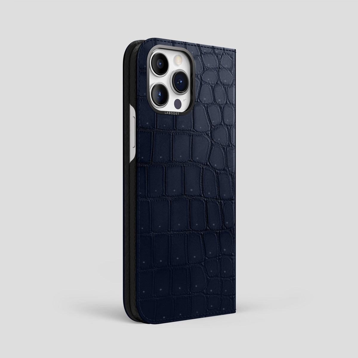 Deep Blue Sea iPhone 15 Pro Max Folio Case Porosus Crocodile with Black Metal -1 | Deep-Blue-Sea-Black
