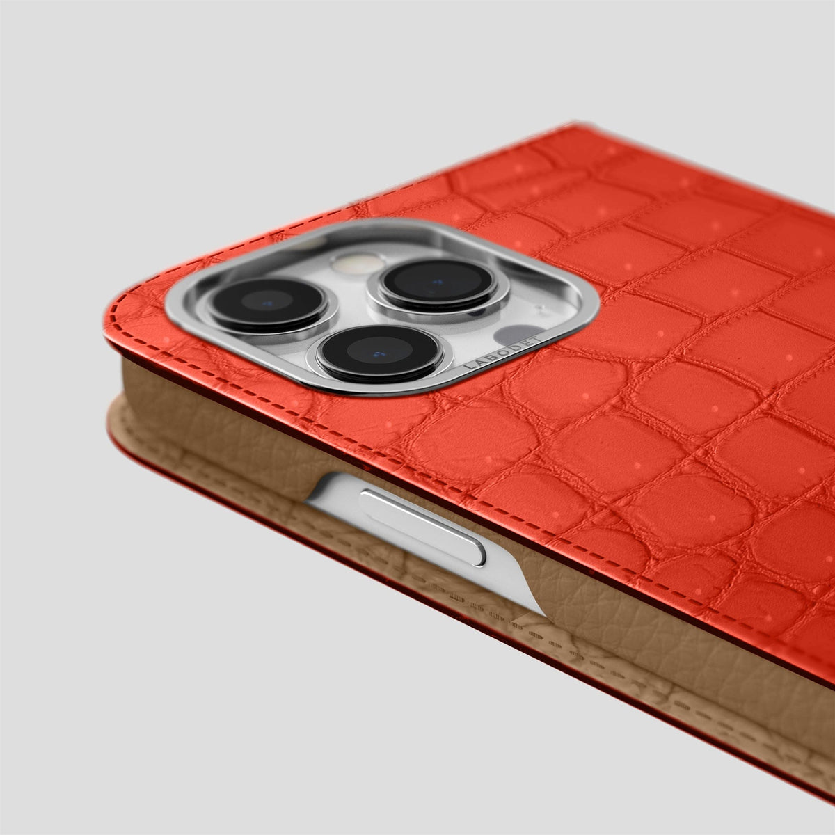 Rust iPhone 15 Pro Folio Case Porosus Crocodile with Steel Metal -5 | Rust-Steel