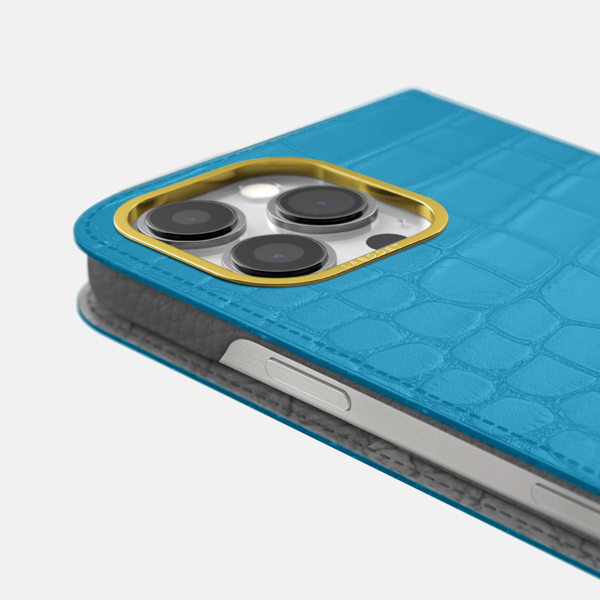 Curaçao-Blue iPhone 16 Pro Folio Case In Alligator with Gold Metal -5 | Curaçao-Blue-Gold