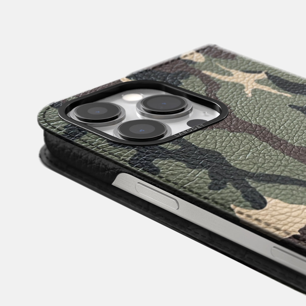 Camouflage iPhone 16 Pro Max Folio Case Calf with Black Metal -5 | Camouflage-Black