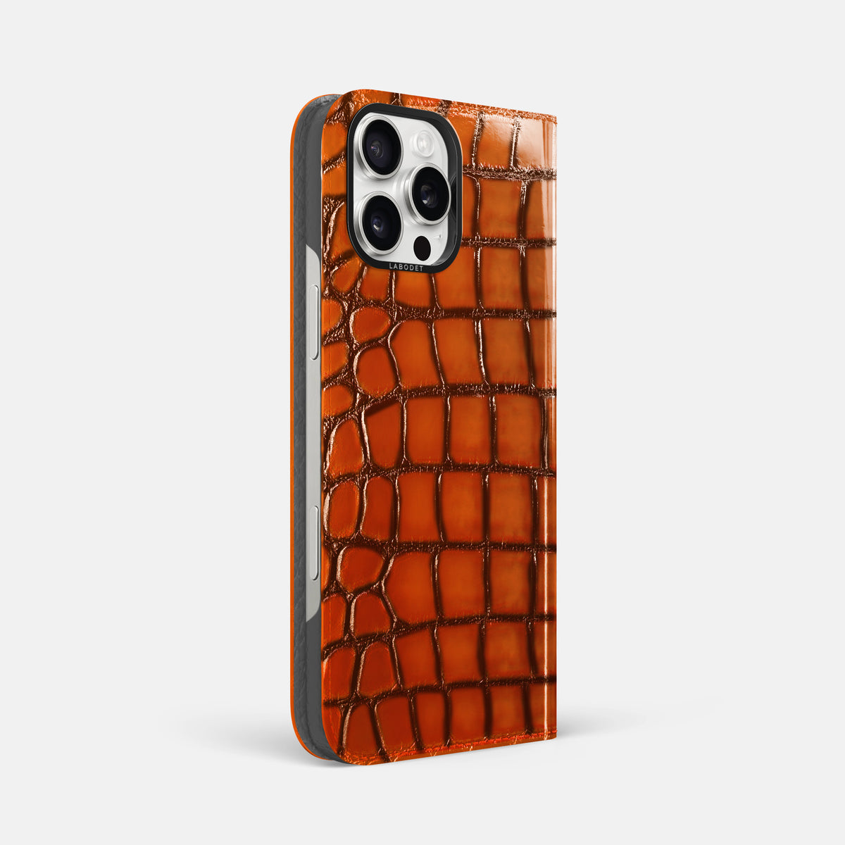 Clay-Court iPhone 16 Pro Max Folio Magsafe Case Patina Alligator with Black Metal -1 | Clay-Court-Black