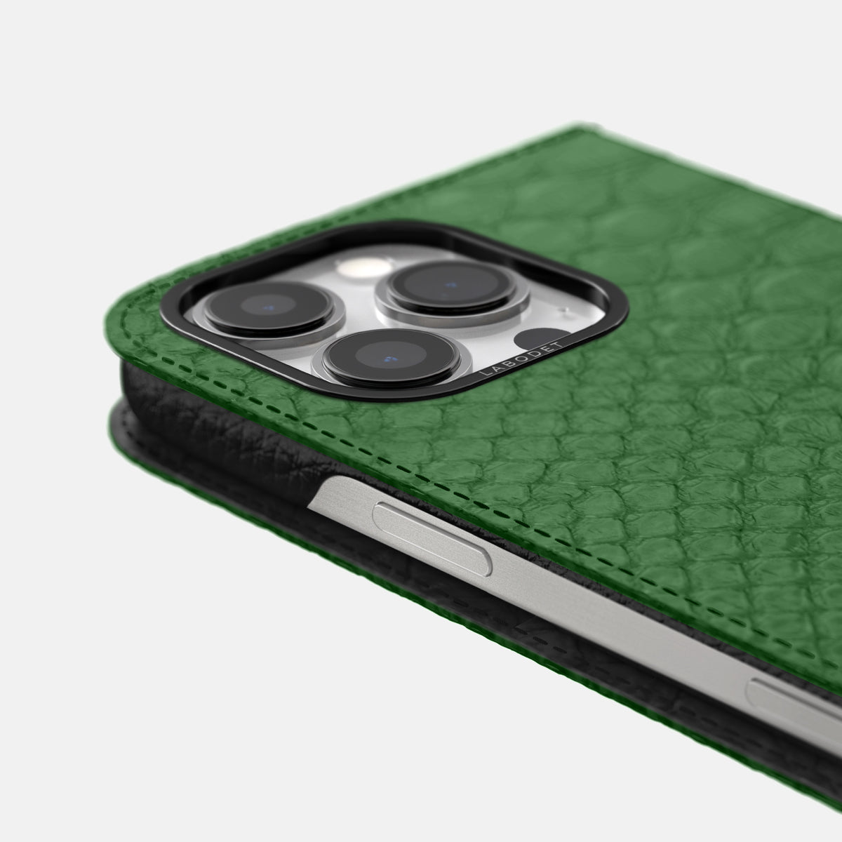 Green iPhone 16 Pro Max Folio Case Python with Black Metal -5 | Green-Black