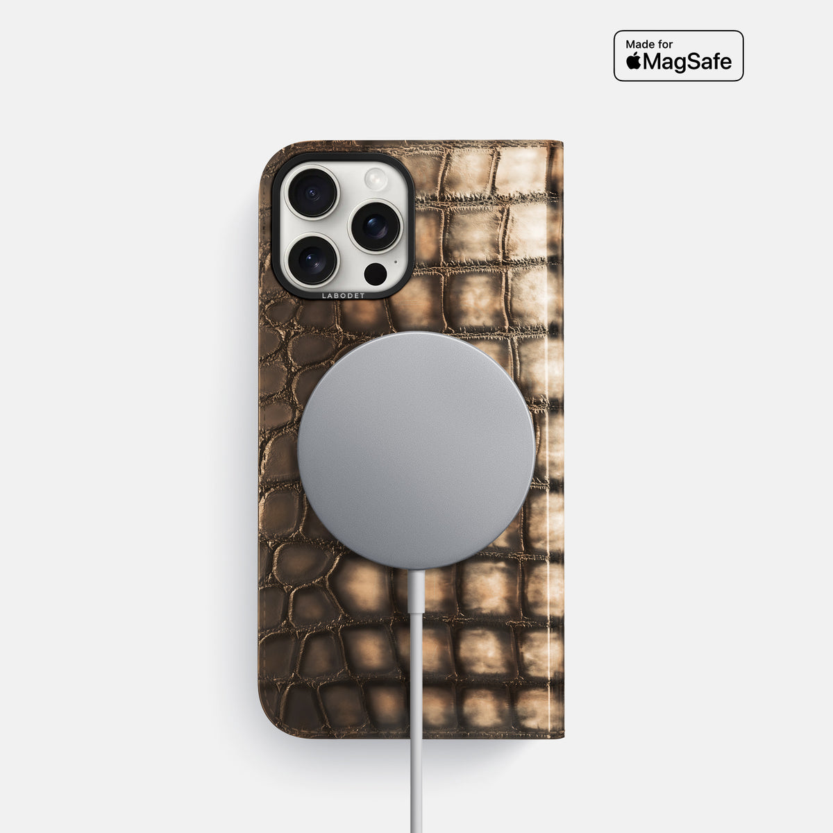 Etoupe iPhone 16 Pro Folio Magsafe Case Patina Alligator with Black Metal -3 | Etoupe-Black
