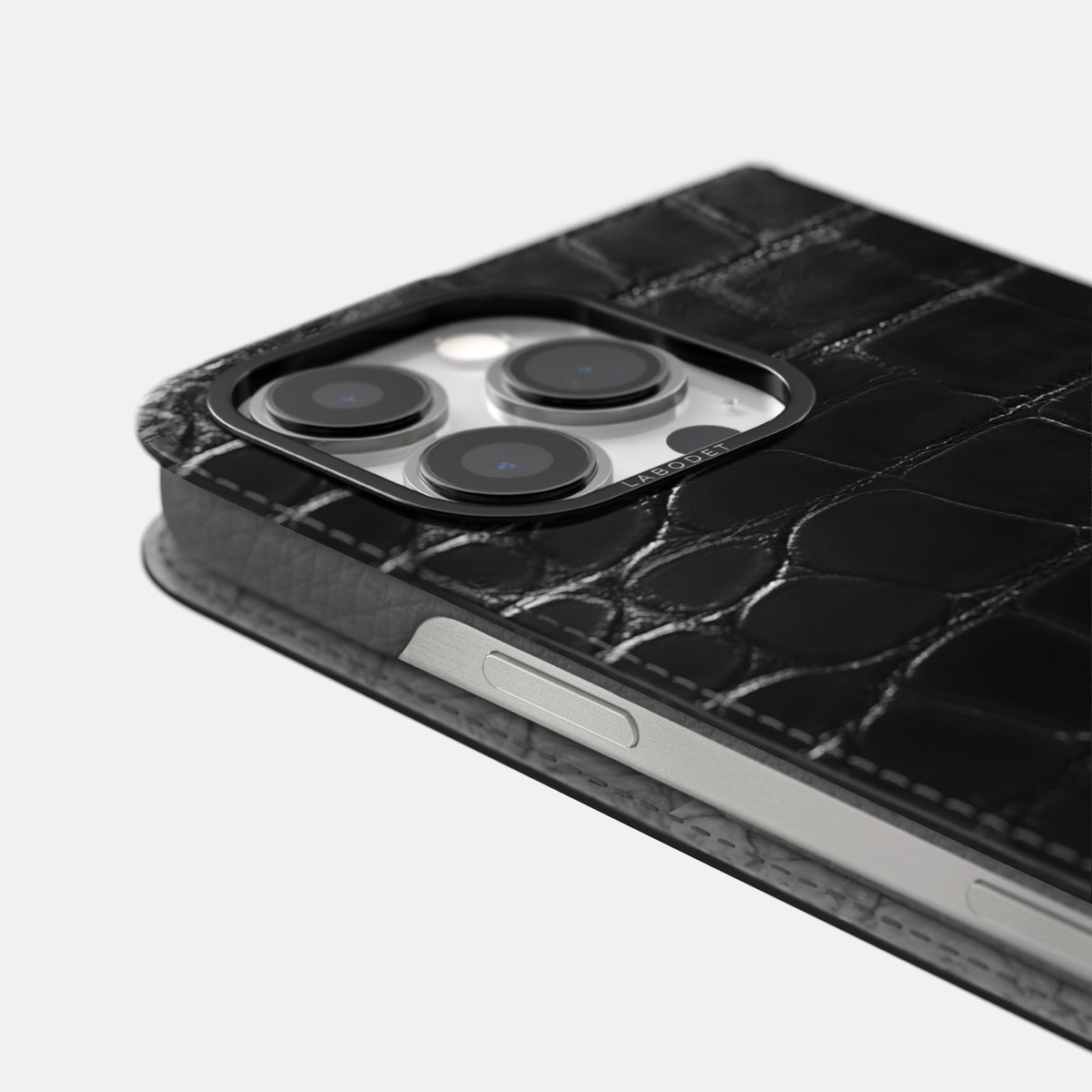 Havana-Black iPhone 16 Pro Folio Magsafe Case Patina Alligator with Black Metal -5 | Havana-Black-Black