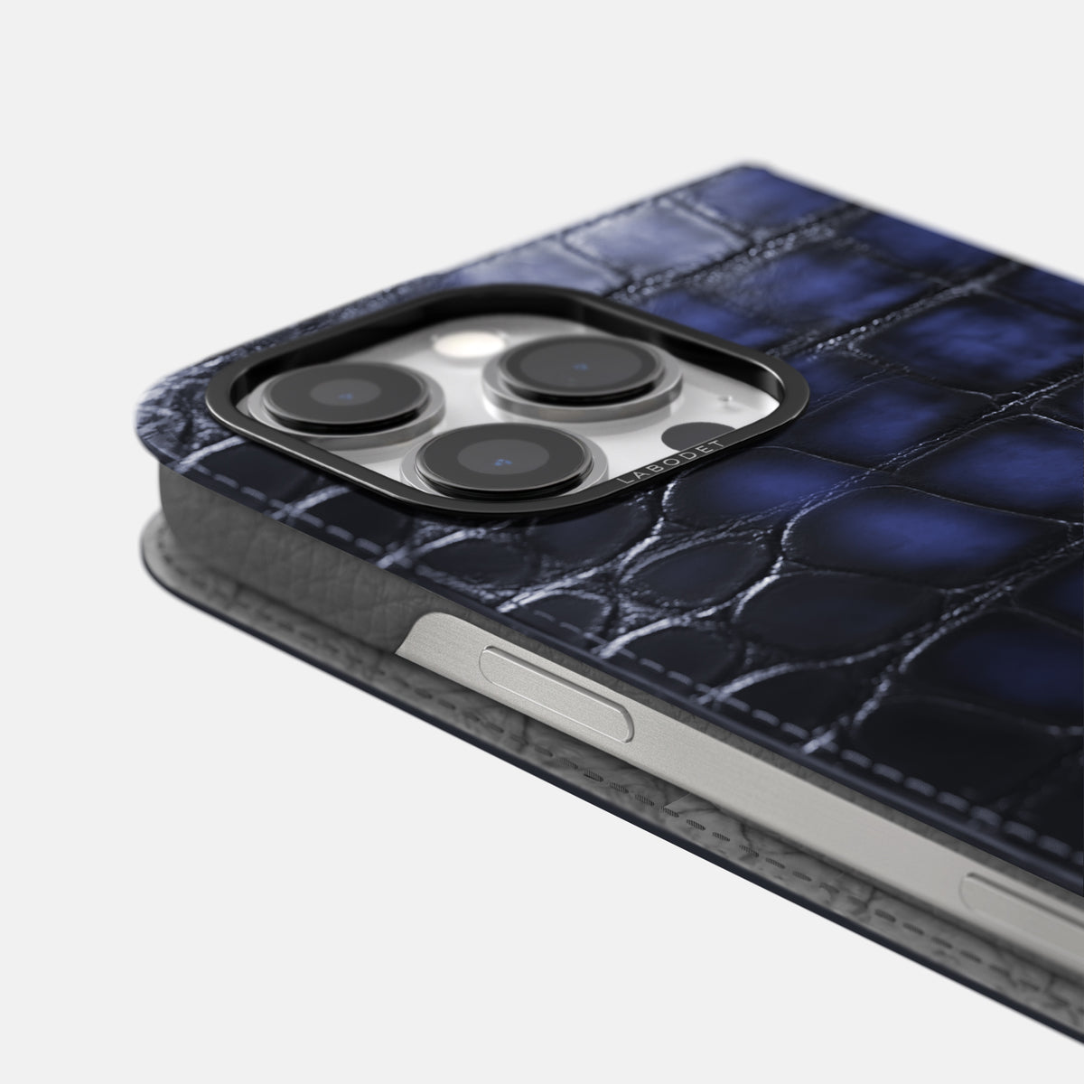 Havana-Blue iPhone 16 Pro Folio Magsafe Case Patina Alligator with Black Metal -5 | Havana-Blue-Black