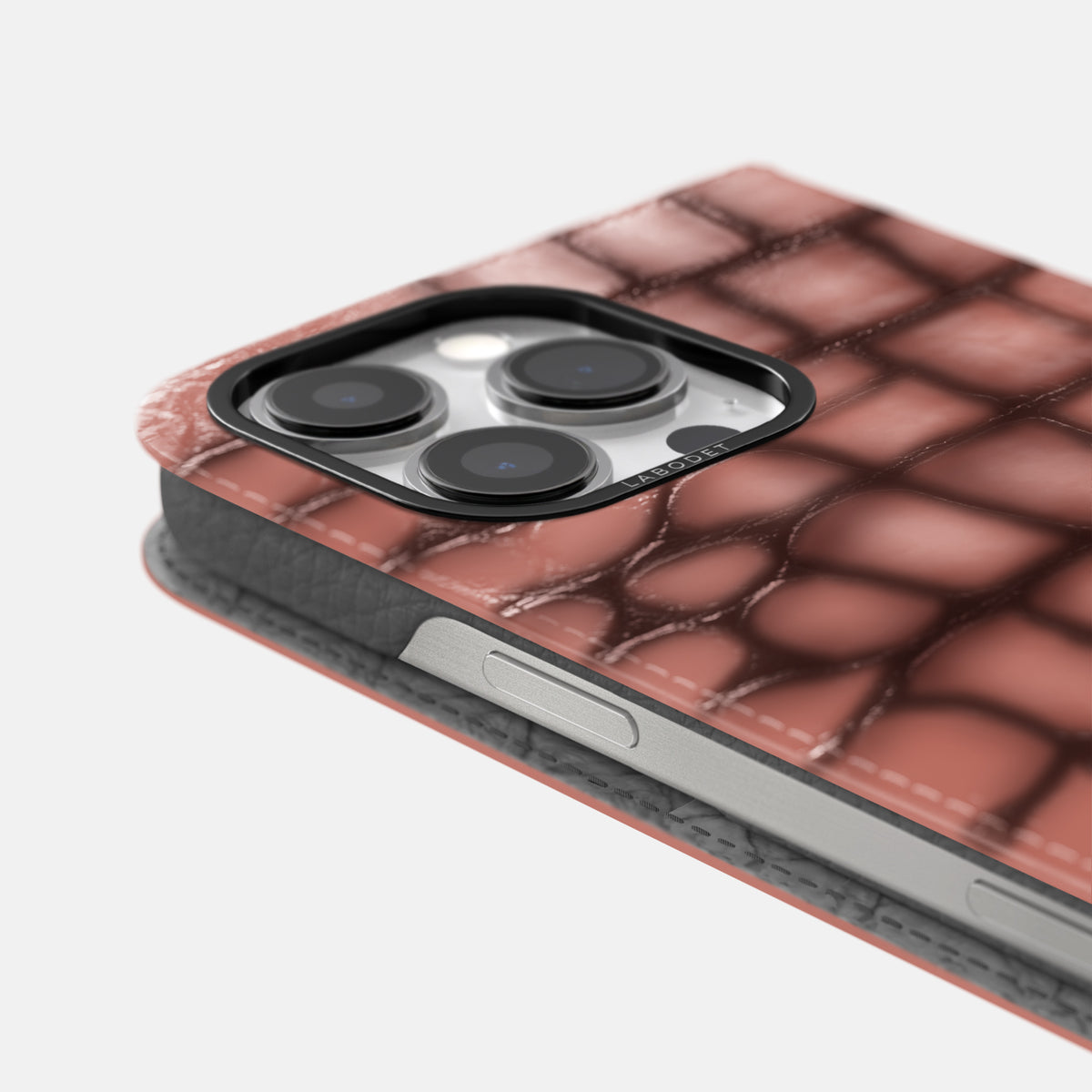 Wine-Sediment iPhone 16 Pro Folio Magsafe Case Patina Alligator with Black Metal -5 | Wine-Sediment-Black