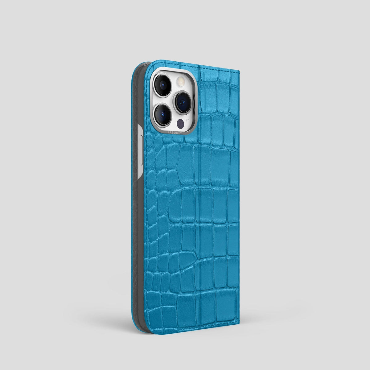 Curaçao-Blue iPhone 15 Pro Folio Stand Alligator with Steel Metal -1 | Curaçao-Blue-Steel