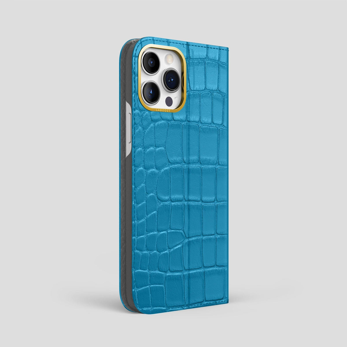 Curaçao-Blue iPhone 15 Pro Max Folio Stand Alligator with Gold Metal -1 | Curaçao-Blue-Gold