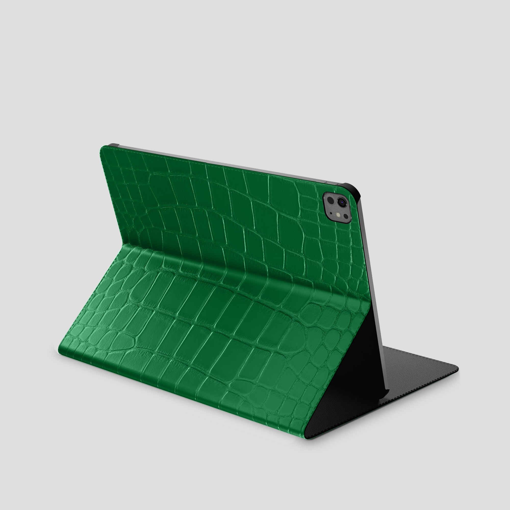 Folio Stand Case For iPad Pro 13-inch M5 In Alligator · Labodet