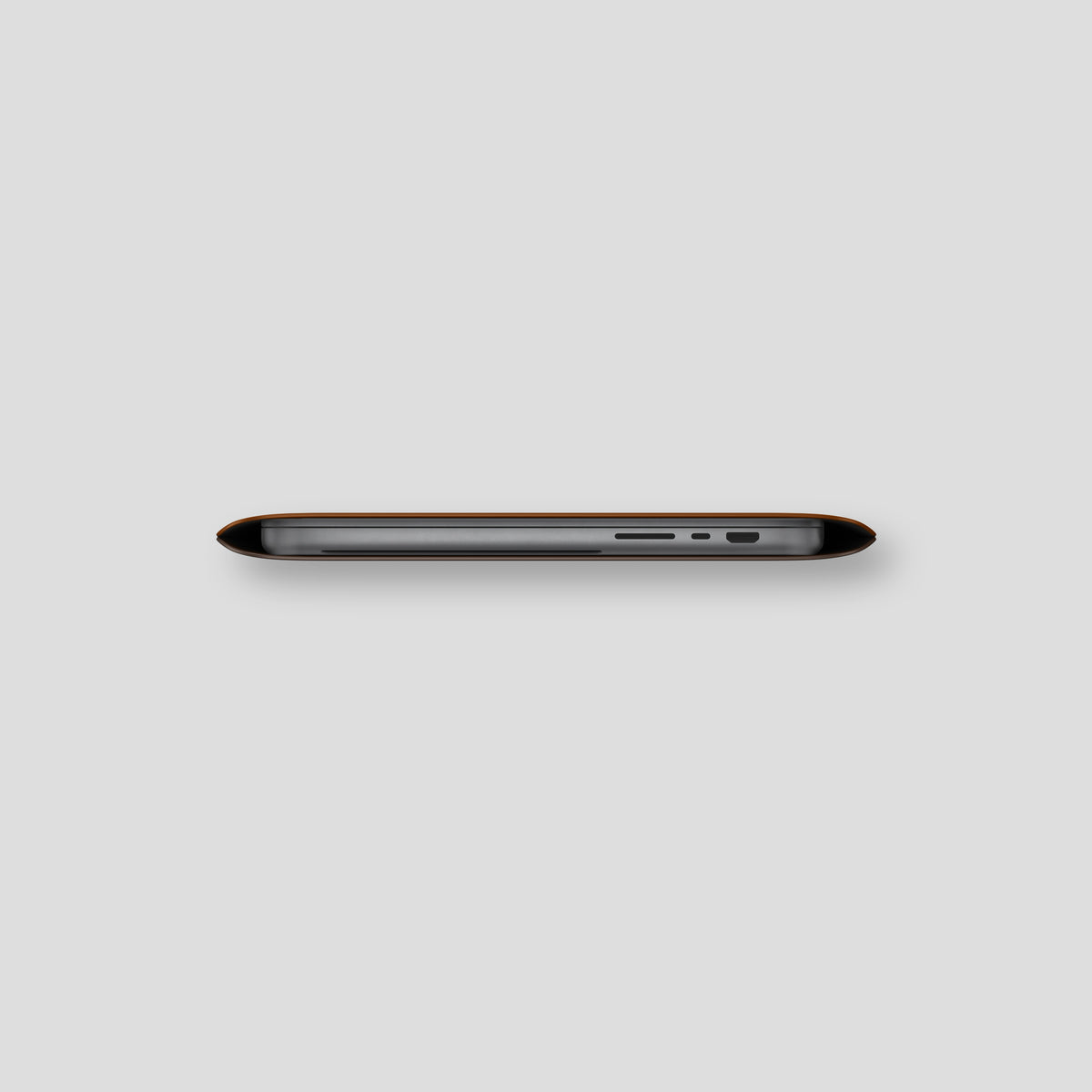 Honey Sleeve MacBook Pro 16-inch In Alligator with Gold Metal -4 | Honey-Gold