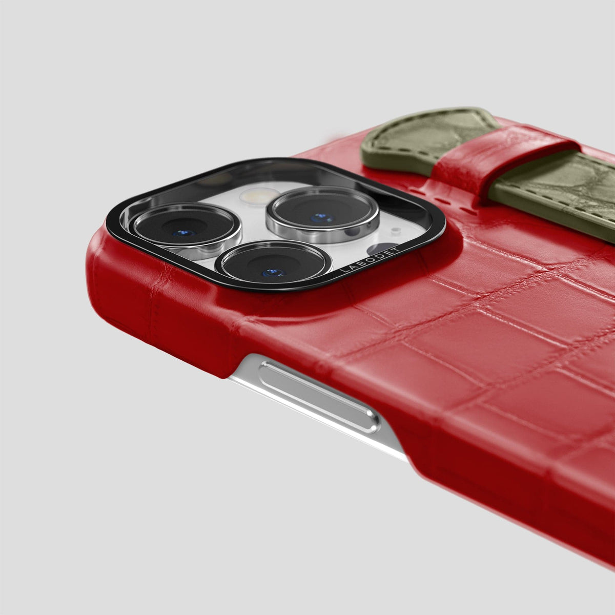 Red-Kaki-Green iPhone 15 Pro Strap Case Alligator with Black Metal -5 | Red-Kaki-Green-Black