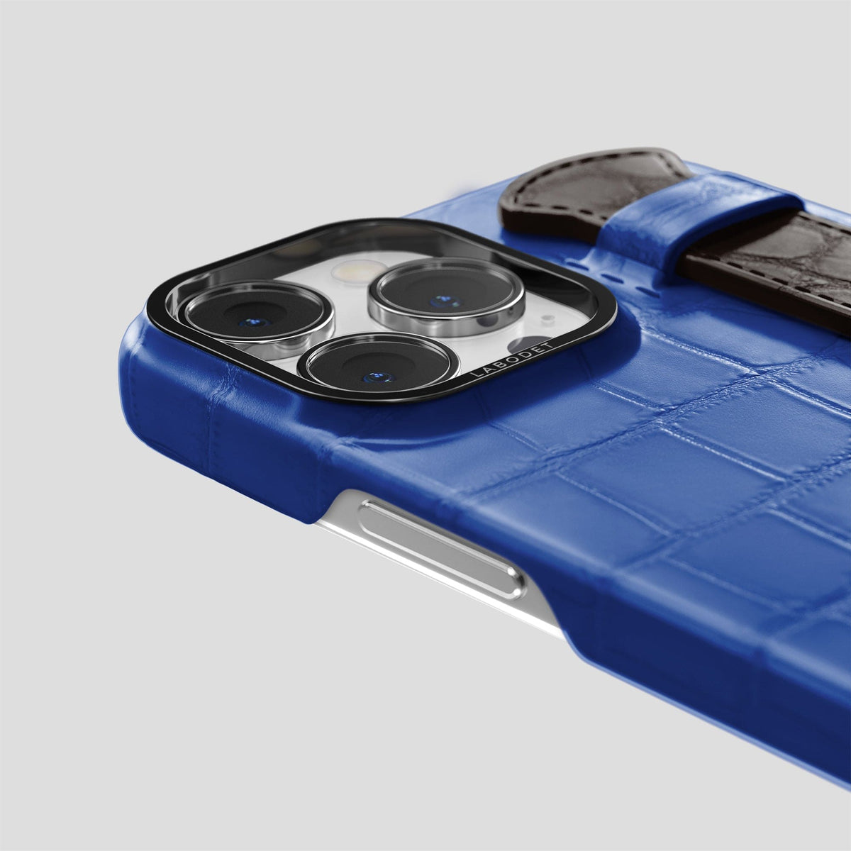 Royal-Blue-Dark-Brown iPhone 15 Pro Strap Case Alligator with Black Metal -5 | Royal-Blue-Dark-Brown-Black