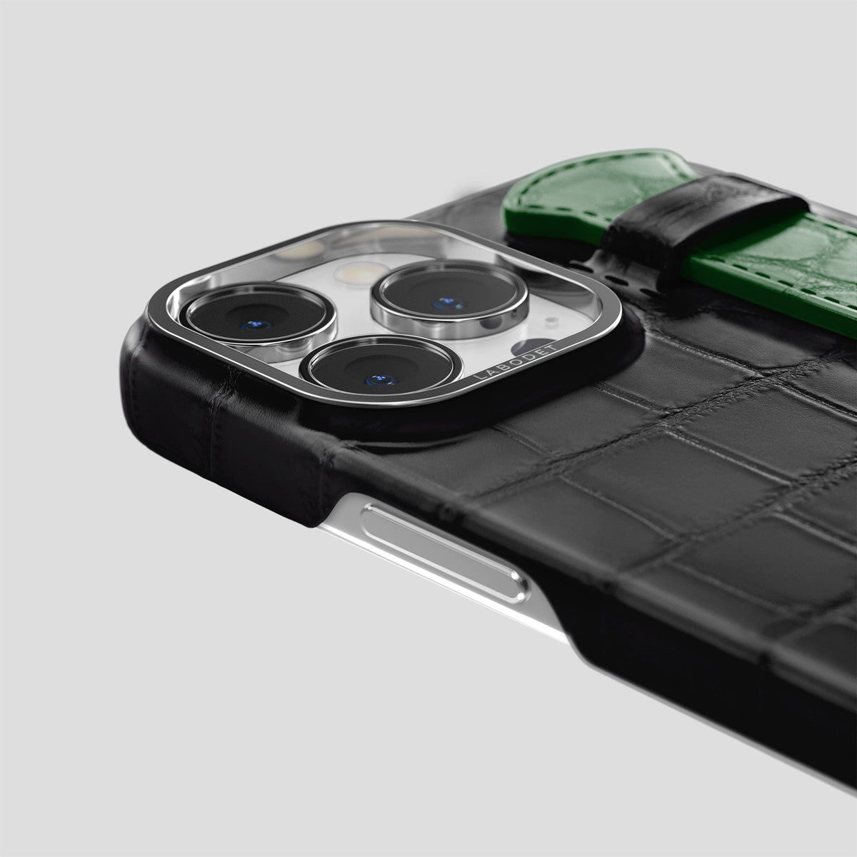 Black-Forest-Green iPhone 15 Pro Max Strap Case Alligator with Steel Metal -5 | Black-Forest-Green-Steel