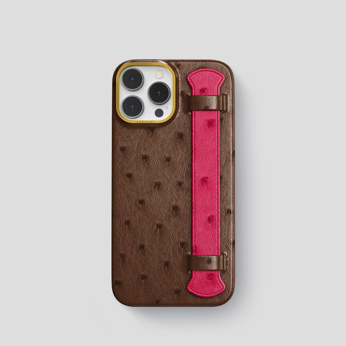 Chocolate-Bordeaux iPhone 15 Pro Handle Case Colore Ostrich with Gold Metal -1 | Chocolate-Bordeaux-Gold