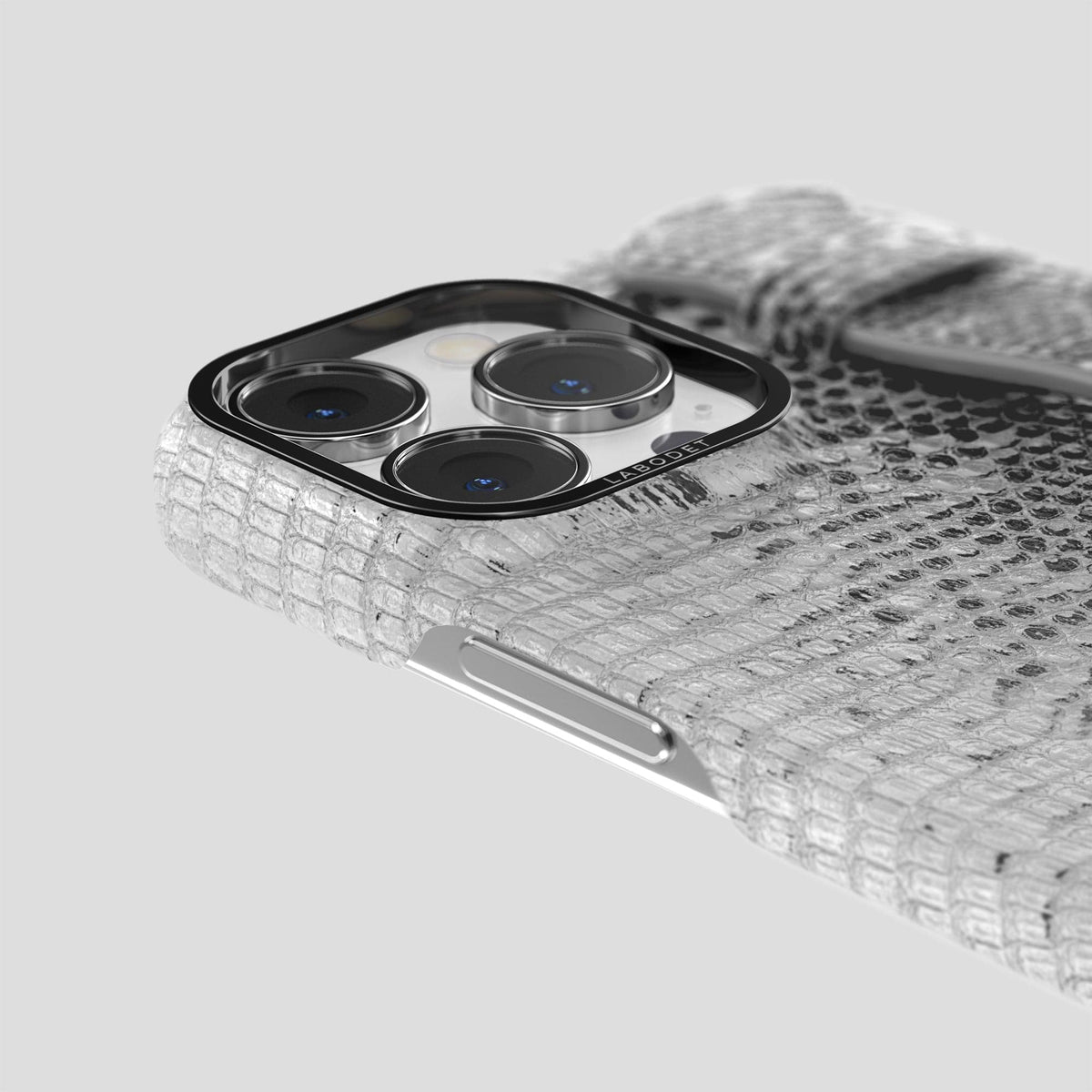 Light iPhone 14 Pro Himalayan Lizard Strap Case with Black Metal -6 | Light-Black