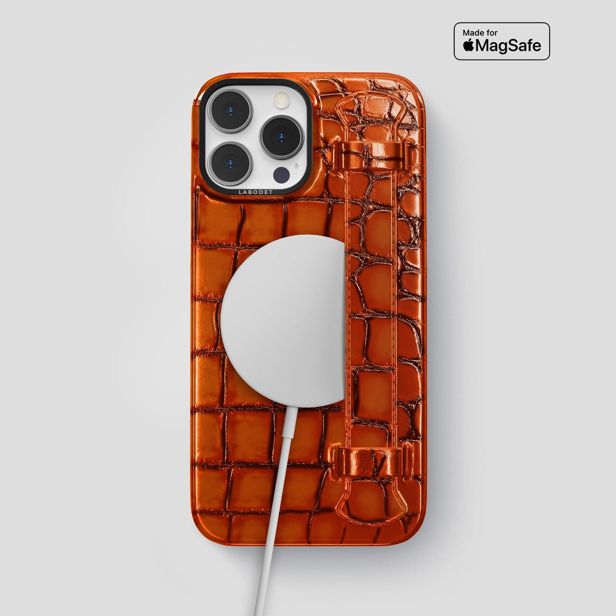 Clay-Court iPhone 15 Pro Max Strap Case Patina Alligator with Black Metal -5 | Clay-Court-Black