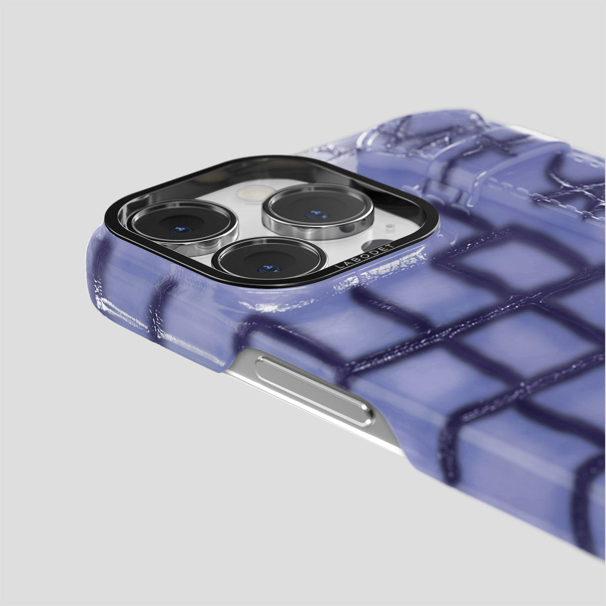 Lilac iPhone 15 Pro Max Strap Case Patina Alligator with Black Metal -6 | Lilac-Black