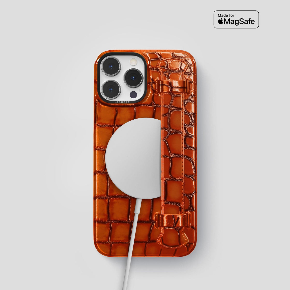 Clay-Court iPhone 15 Pro Strap Case Patina Alligator with Black Metal -5 | Clay-Court-Black