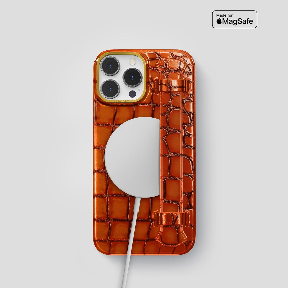 Clay-Court iPhone 15 Pro Strap Case Patina Alligator with Gold Metal -5 | Clay-Court-Gold
