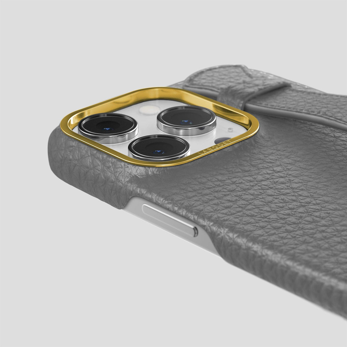 Souris iPhone 15 Pro Max Strap Case Calf with Gold Metal -6 | Souris-Gold