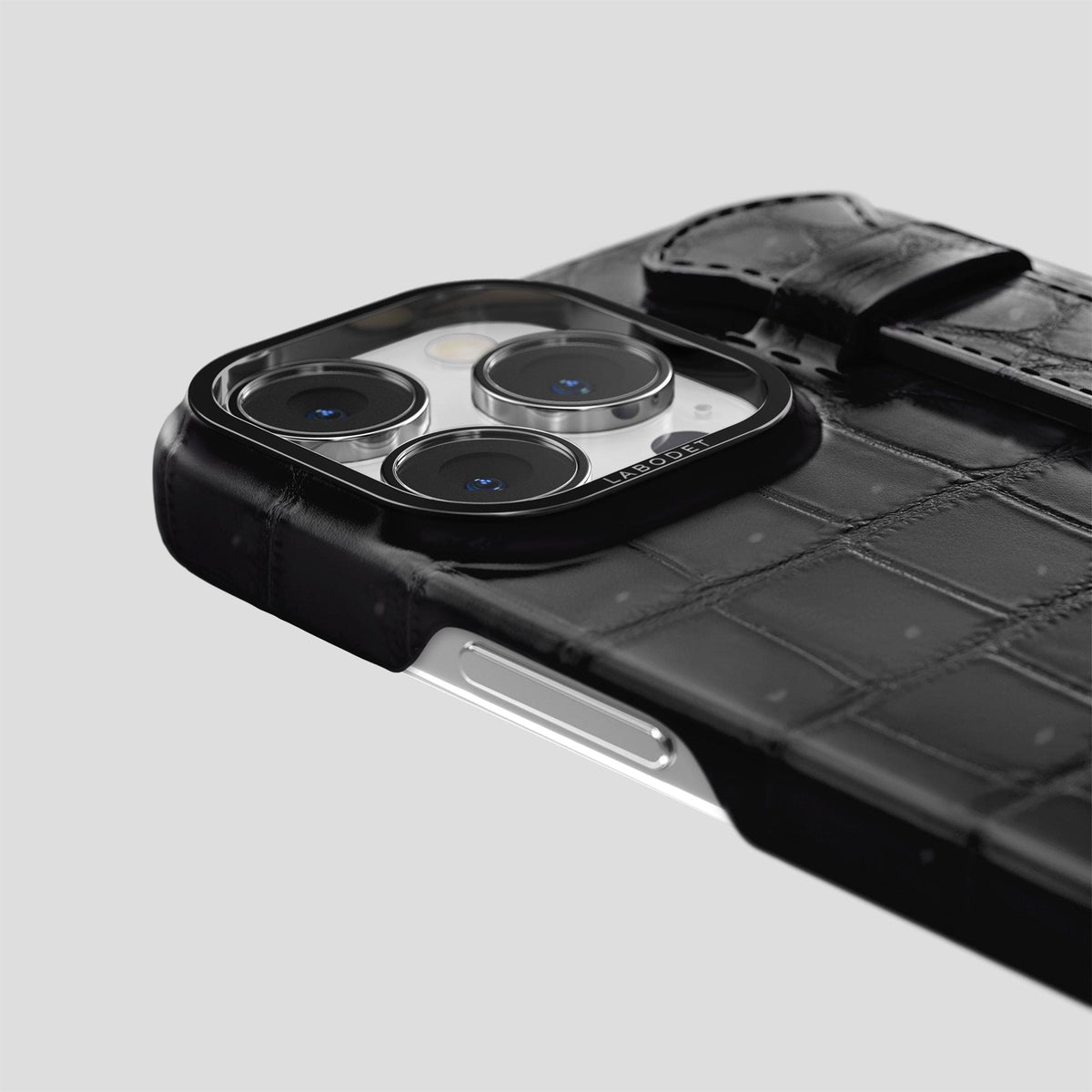 Black iPhone 15 Pro Strap Case Porosus Crocodile with Black Metal -6 | Black-Black