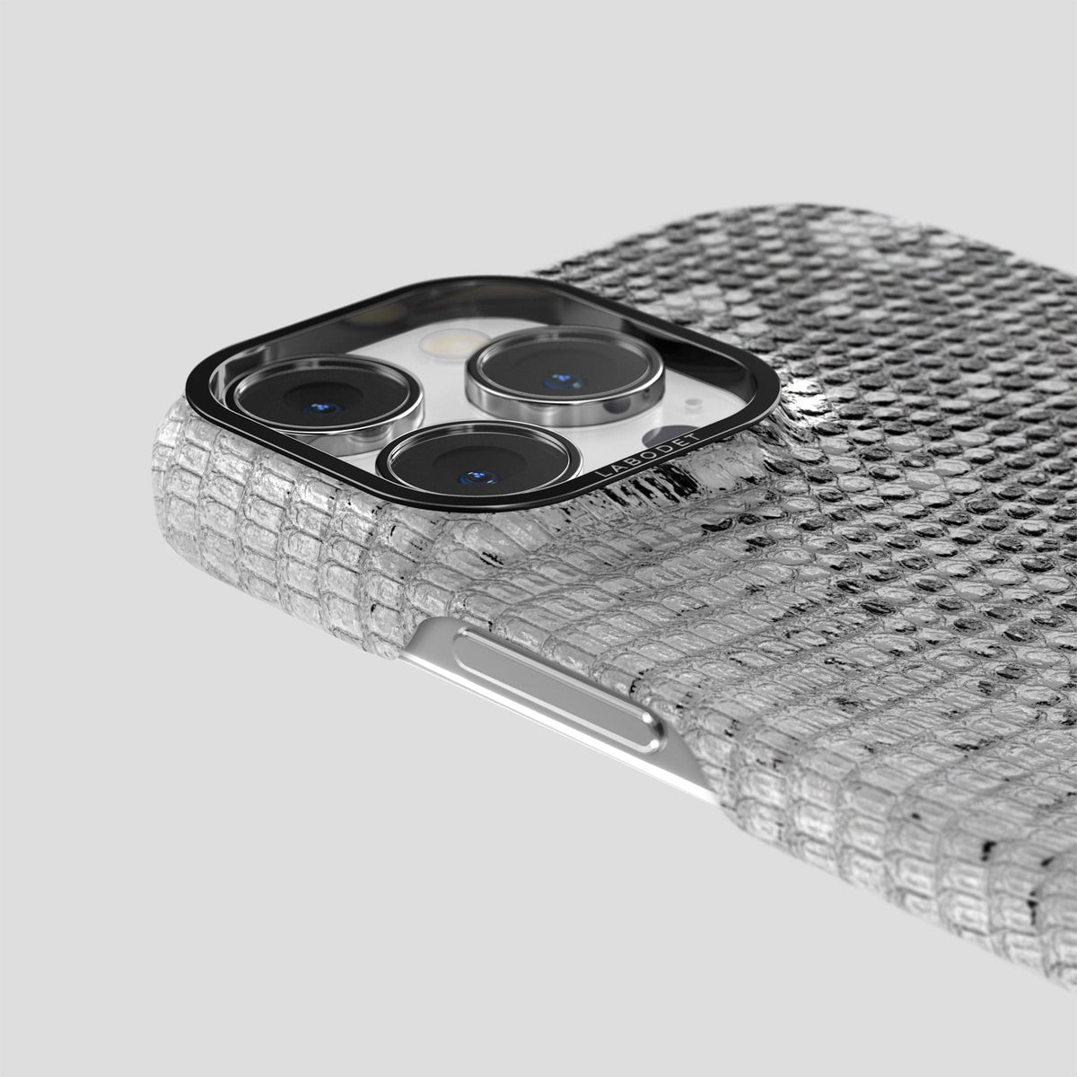 Dark iPhone 13 Pro Himalayan Lizard Classic Case with Black Metal -6 | Dark-Black