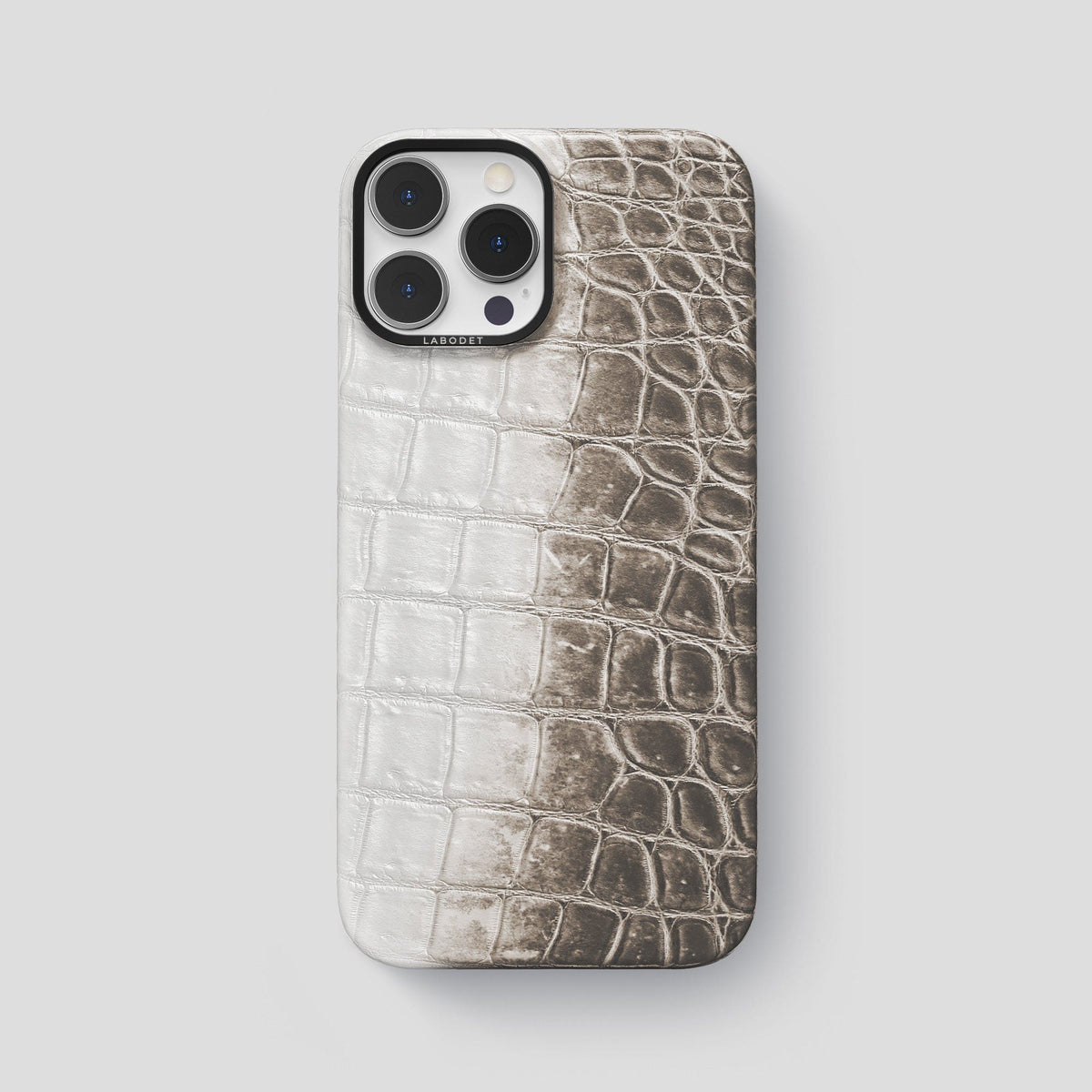 Dark iPhone 13 Pro Max Himalaya Classic Case with Black Metal -1 | Dark-Black