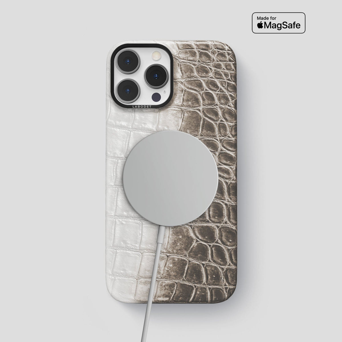Dark iPhone 13 Pro Max Himalaya Classic Case with Black Metal -4 | Dark-Black