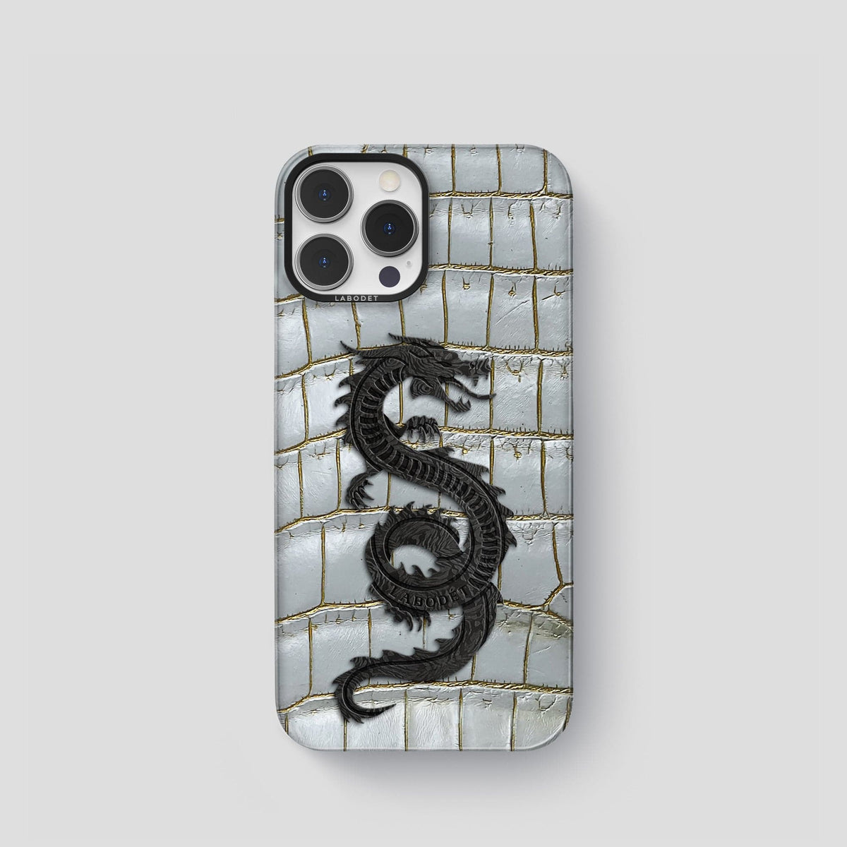 Arctic iPhone 14 Pro Himalaya Classic Case with Black Metal -1 | Arctic-Black