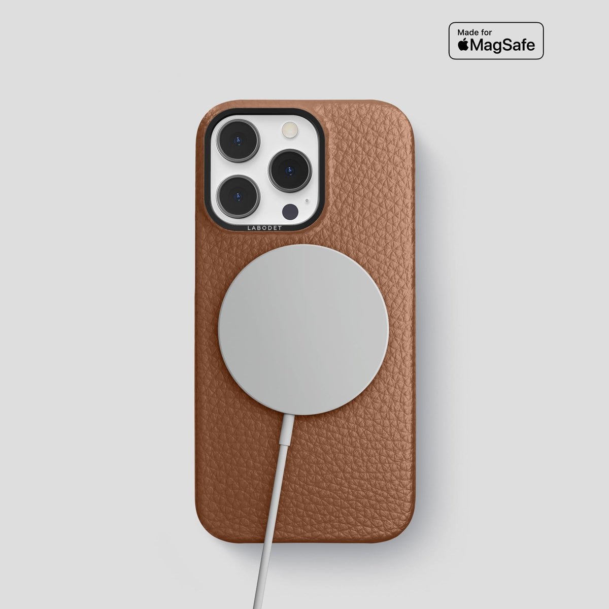 Caramel iPhone 14 Pro Classic Case Calf with Black Metal -5 | Caramel-Black