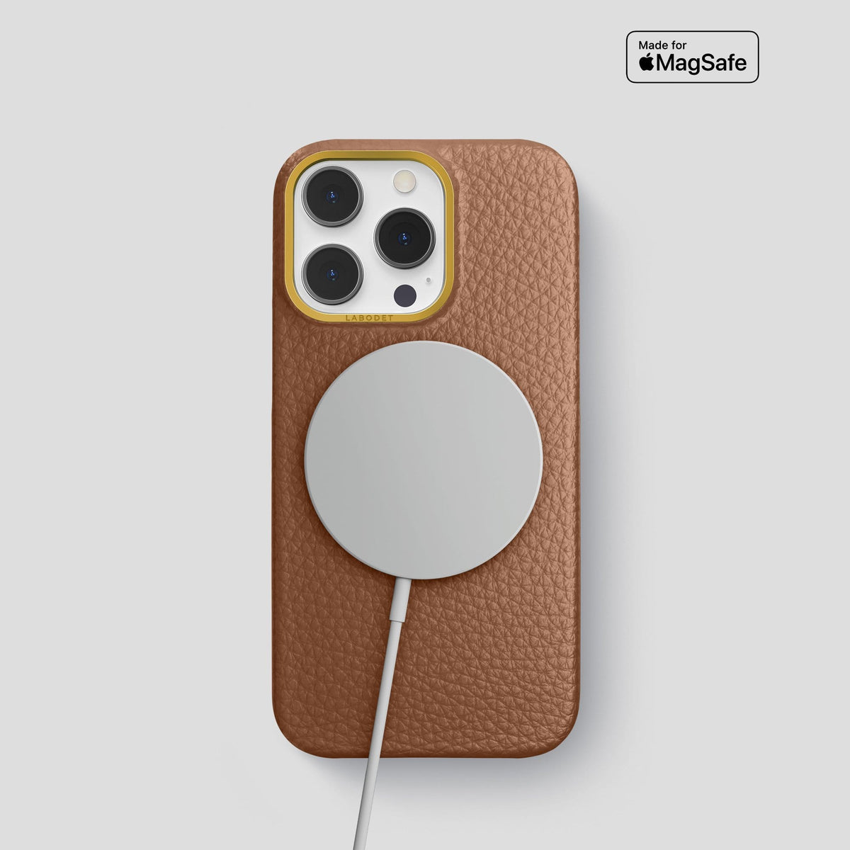Caramel iPhone 14 Pro Classic Case Calf with Gold Metal -5 | Caramel-Gold