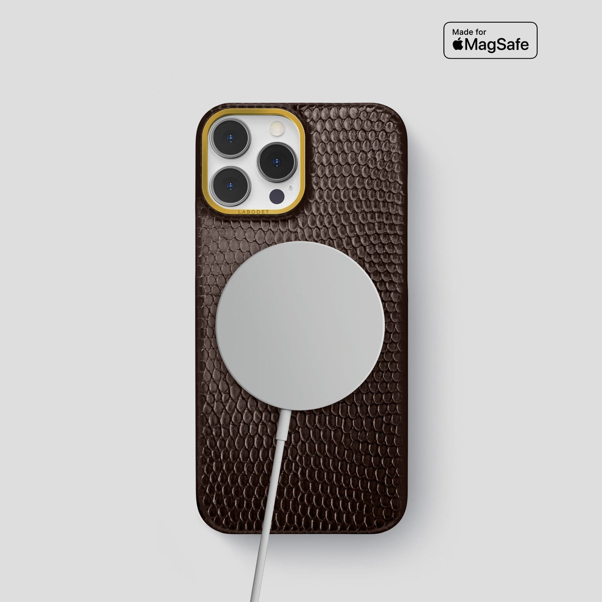 Brown iPhone 14 Pro Classic Case with Gold Metal -5 | Brown-Gold