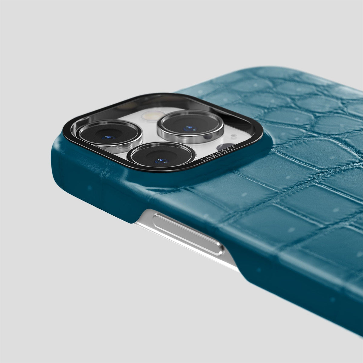 Duck-Blue iPhone 14 Pro Max Classic Case with Black Metal -6 | Duck-Blue-Black