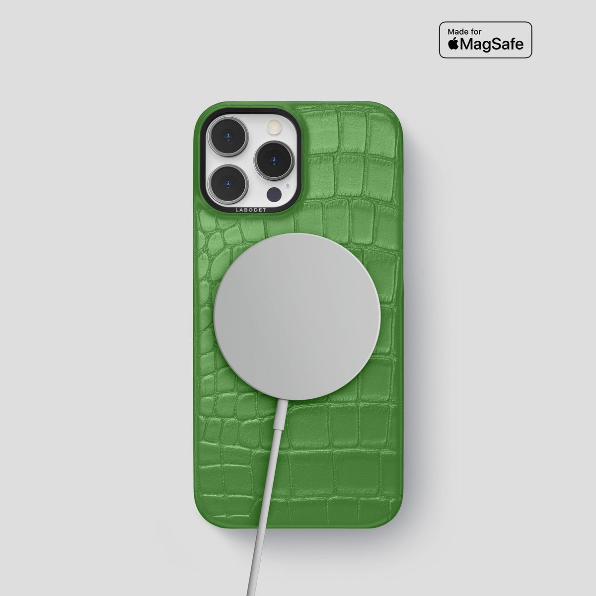 Apple-Green iPhone 14 Pro Classic Case Alligator with Black Metal -4 | Apple-Green-Black