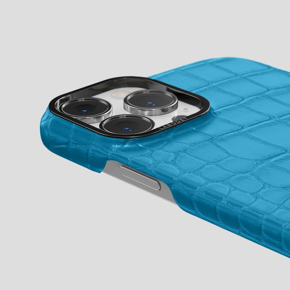 Curaçao-Blue iPhone 14 Pro Classic Case Alligator with Black Metal -5 | Curaçao-Blue-Black