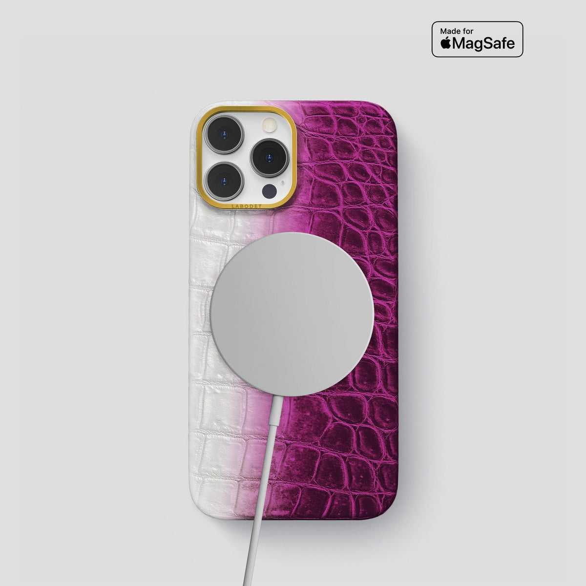 Fuchsia iPhone 14 Pro Himalaya Classic Case with Gold Metal -4 | Fuchsia-Gold
