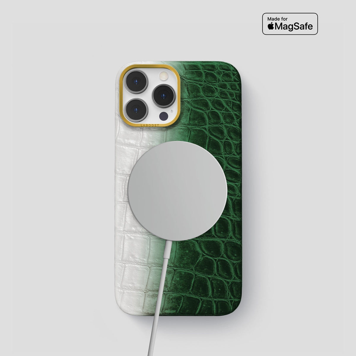 Green iPhone 14 Pro Himalaya Classic Case with Gold Metal -4 | Green-Gold