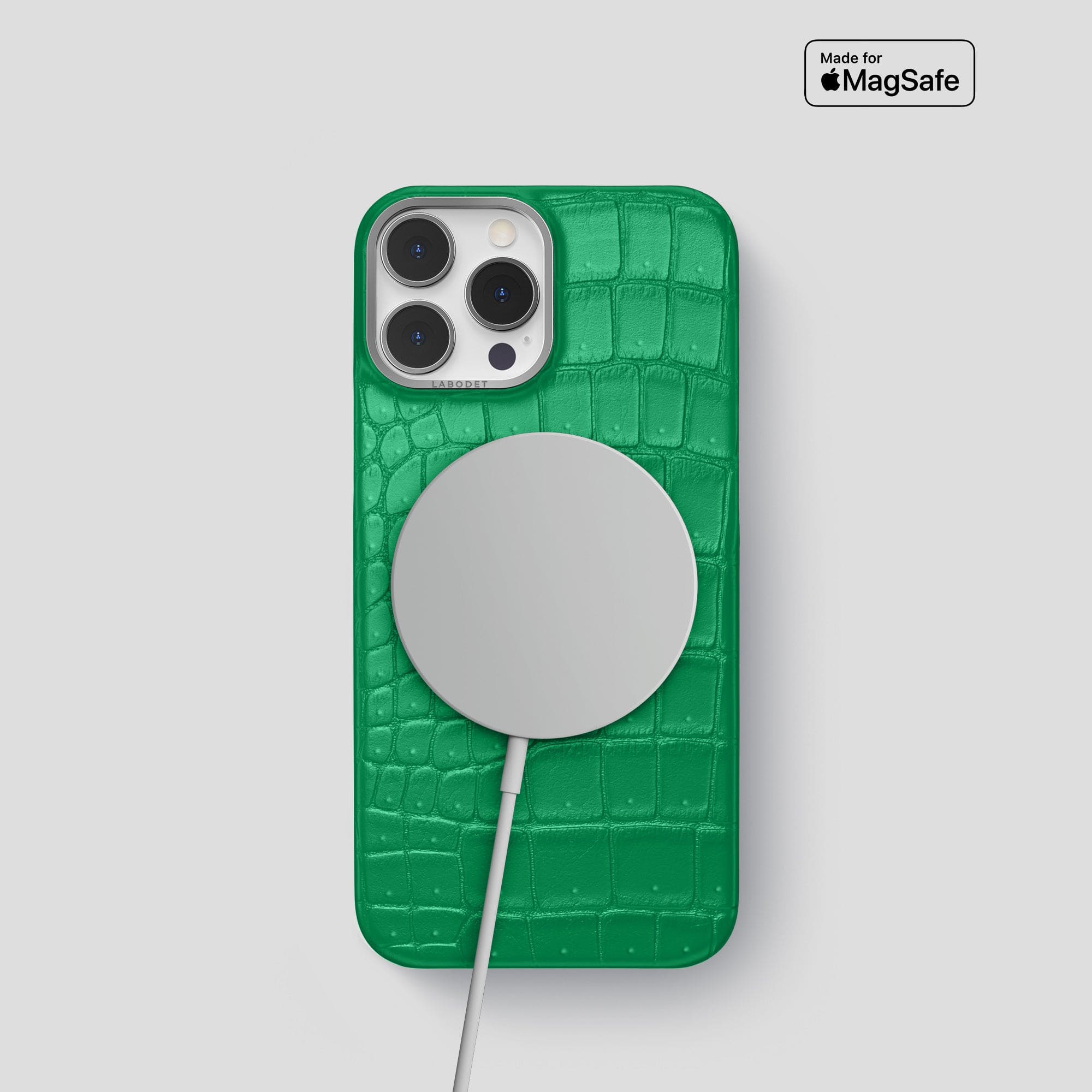 classic-iphone-14-pro-porosus-