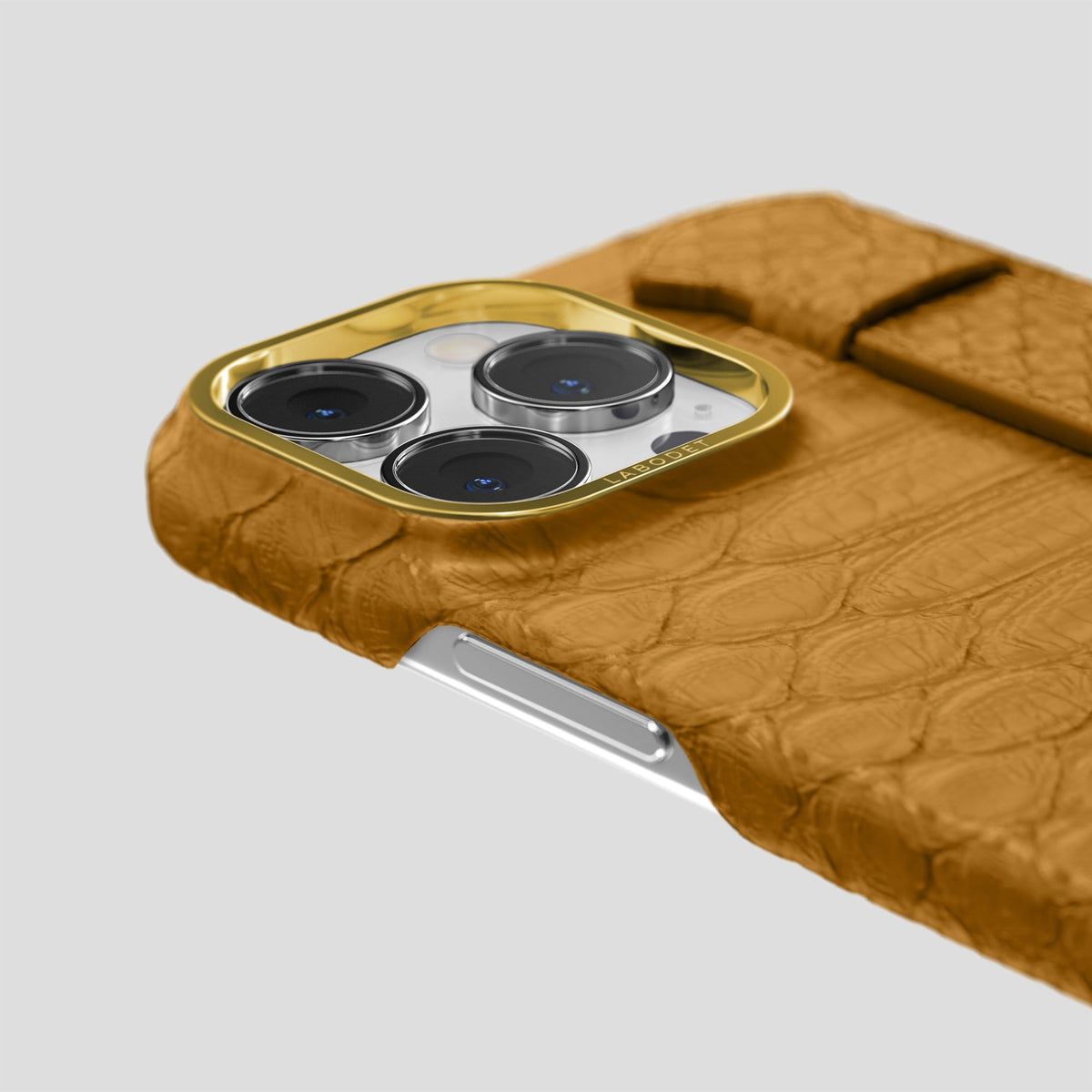 Honey iPhone 14 Pro Max Strap Case Python with Gold Metal -7 | Honey-Gold